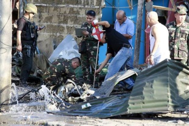 Hien truong vu danh bom xe kinh hoang o Philippines-Hinh-6